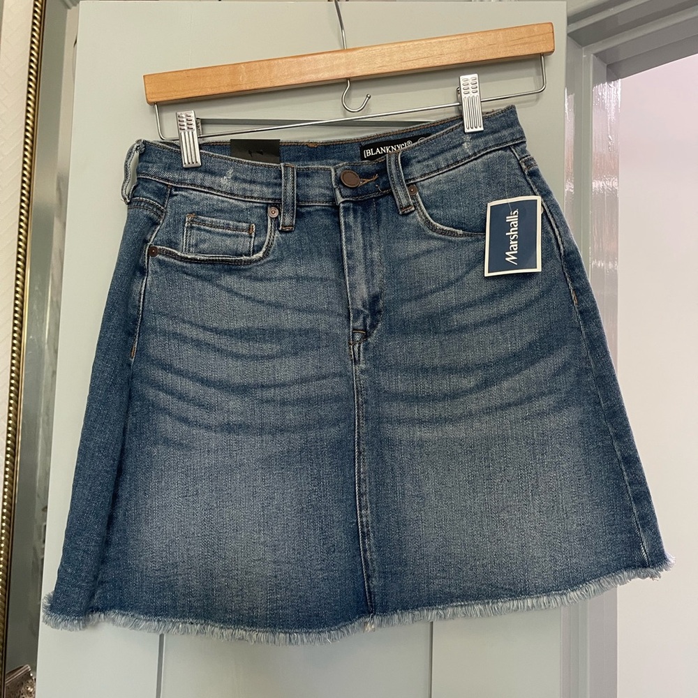 Blank NYC Denim Skirt Size 25 NWT medium wash